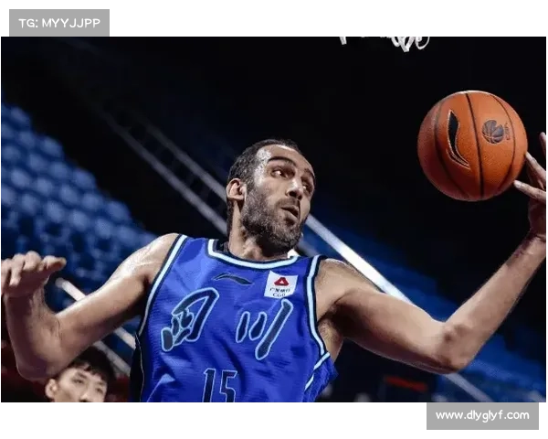 哈达迪坚决不退役背后的心路历程与篮球执着揭秘