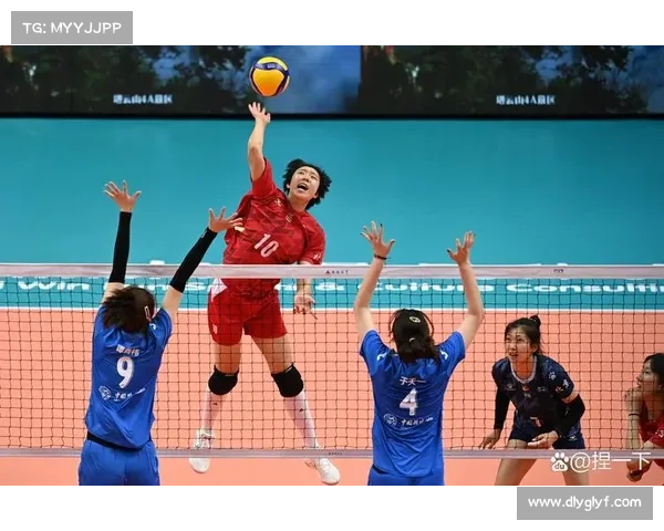 排球赛场热议瞬间曝光 网友点赞精彩操作与逆袭时刻